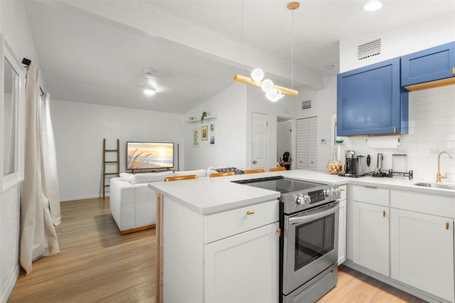 2356 KINGSTON STREET S, St Petersburg, FL 33711