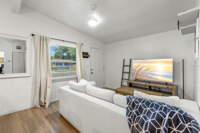 2356 KINGSTON STREET S, St Petersburg, FL 33711