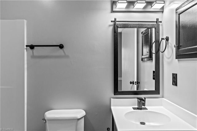 200 Vista Circle C, Winston-salem, NC 27106