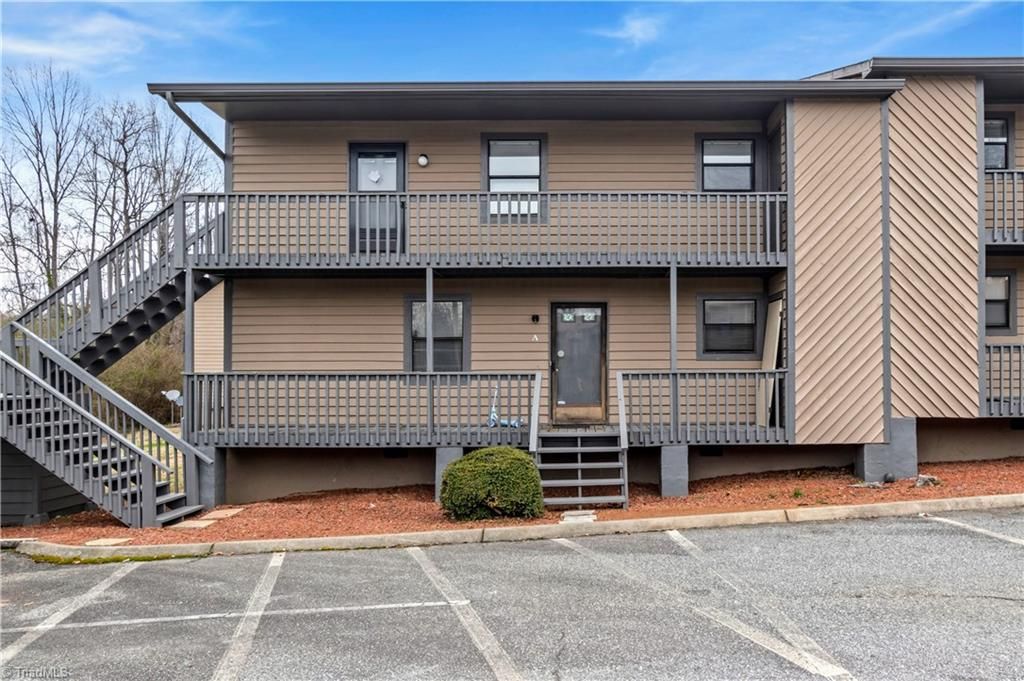 200 Vista Circle C, Winston-salem, NC 27106