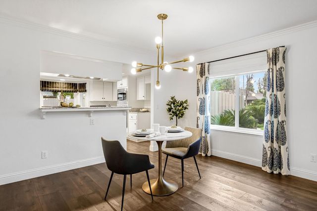 509 E Everglade Avenue, Fresno, CA 93720