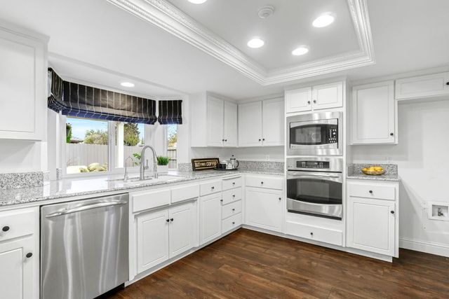 509 E Everglade Avenue, Fresno, CA 93720