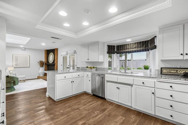 509 E Everglade Avenue, Fresno, CA 93720