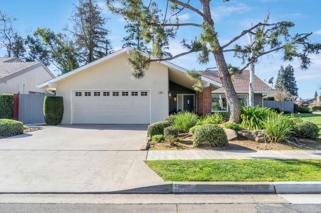 509 E Everglade Avenue, Fresno, CA 93720