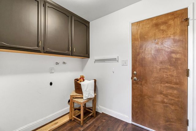 509 E Everglade Avenue, Fresno, CA 93720