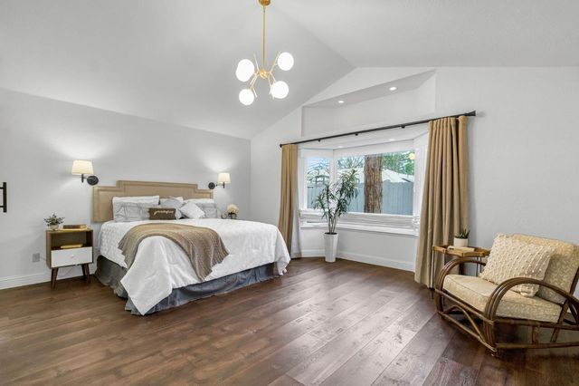 509 E Everglade Avenue, Fresno, CA 93720