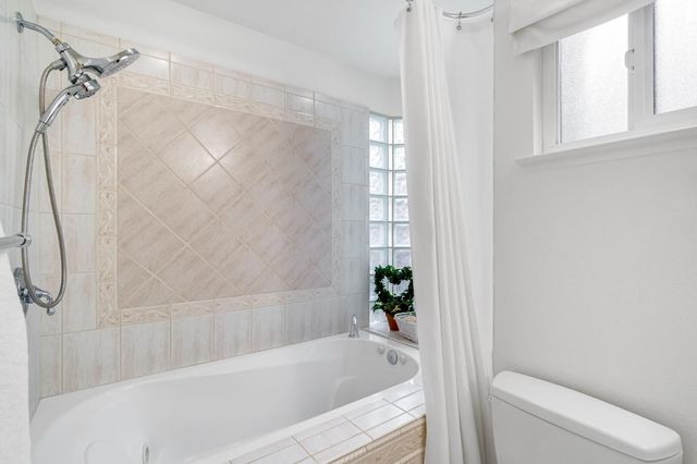 509 E Everglade Avenue, Fresno, CA 93720