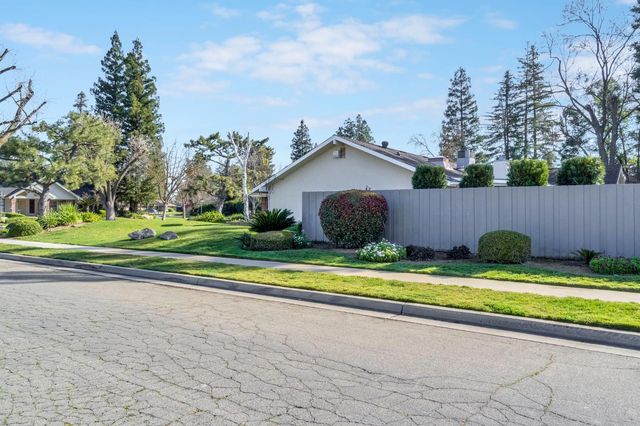 509 E Everglade Avenue, Fresno, CA 93720