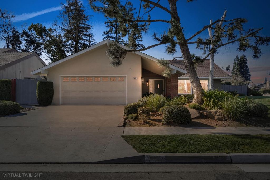 509 E Everglade Avenue, Fresno, CA 93720
