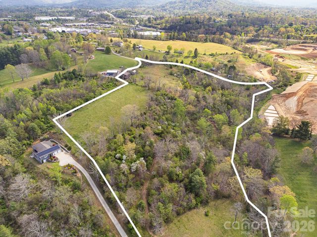 47 Gill Branch Road, Weaverville, NC 28787