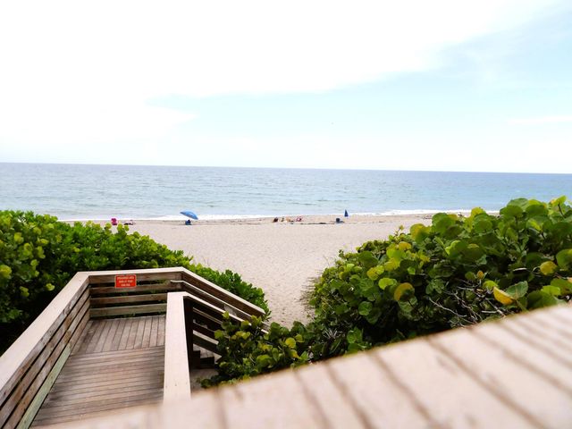 206 Mainsail Circle, Jupiter, FL 33477