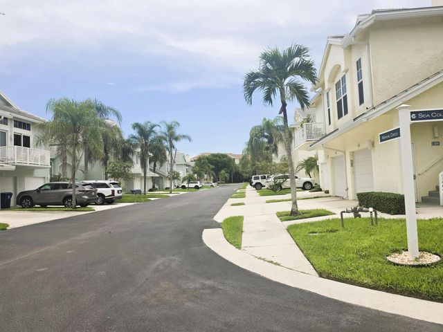206 Mainsail Circle, Jupiter, FL 33477