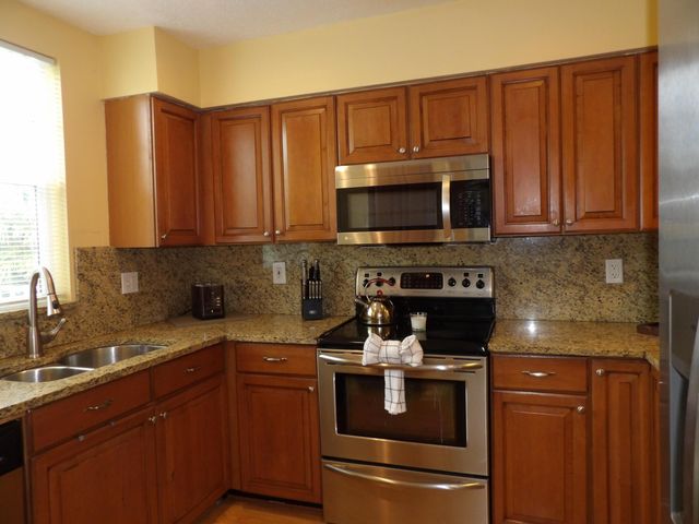 206 Mainsail Circle, Jupiter, FL 33477