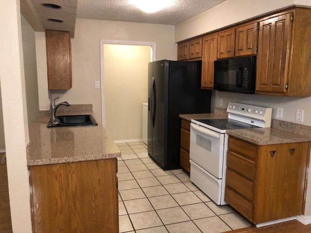 2832 Shady Brook Drive, Bedford, TX 76021
