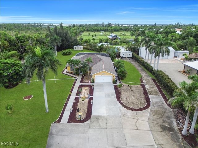 6170 Stringfellow RD, St James City, FL 33956