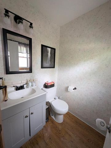 10004 W Terra AVENUE, Milwaukee, WI 53224