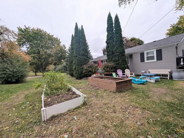 10004 W Terra AVENUE, Milwaukee, WI 53224