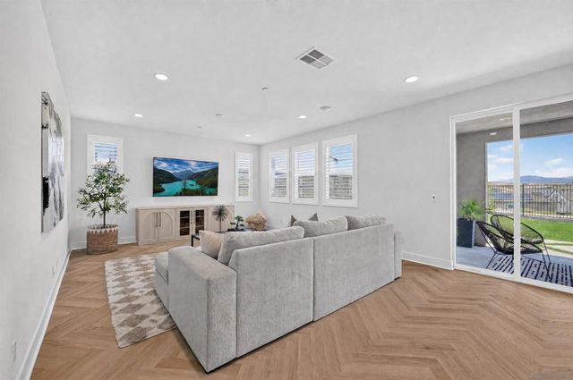 1611 Corte Medialuna, Chula Vista, CA 91913