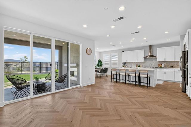 1611 Corte Medialuna, Chula Vista, CA 91913