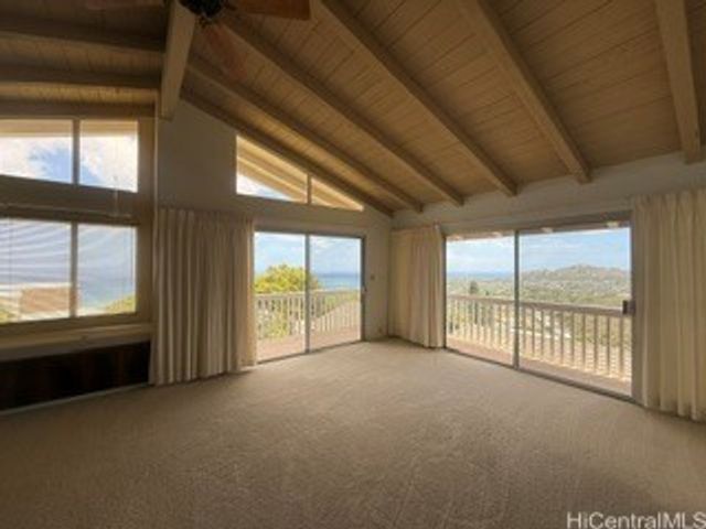 1728 Kumakani Loop, Honolulu, HI 96821