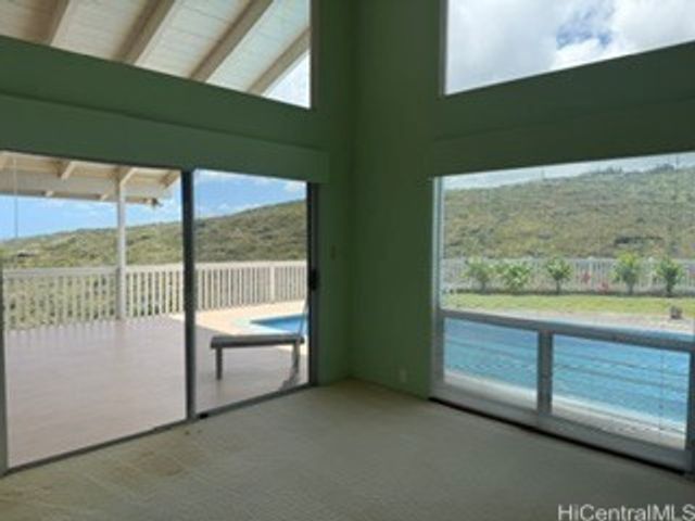 1728 Kumakani Loop, Honolulu, HI 96821