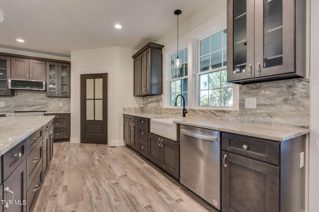 107 Lexington Court, Greeneville, TN 37745