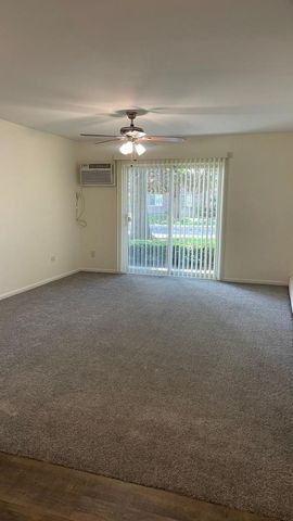 866 Crimson Court 1-105, Prospect Heights, IL 60070