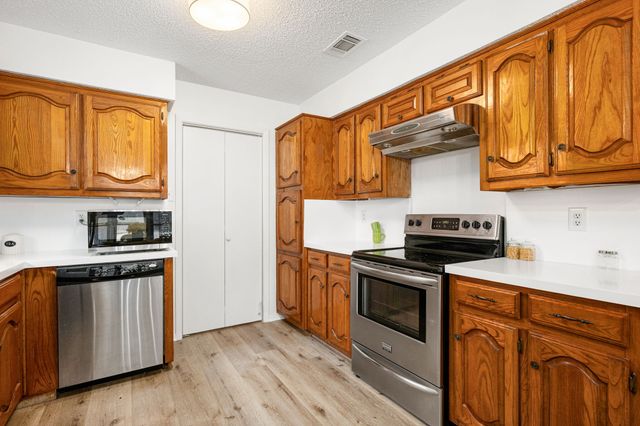 419 Dow Ross Boulevard, Duncanville, TX 75116