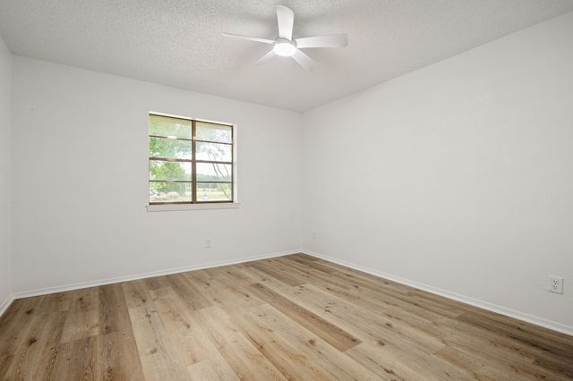 419 Dow Ross Boulevard, Duncanville, TX 75116