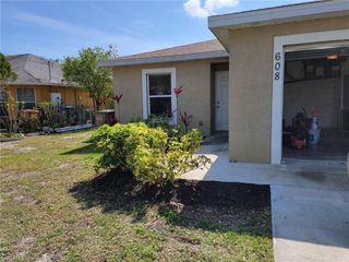 608 SE 13th TER, Cape Coral, FL 33990
