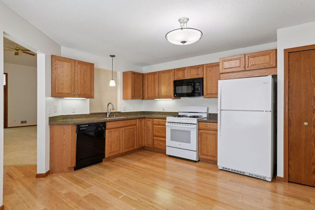 9026 Terra Verde Trail, Eden Prairie, MN 55347