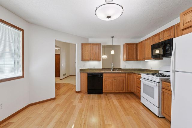 9026 Terra Verde Trail, Eden Prairie, MN 55347