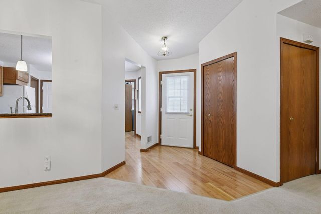 9026 Terra Verde Trail, Eden Prairie, MN 55347