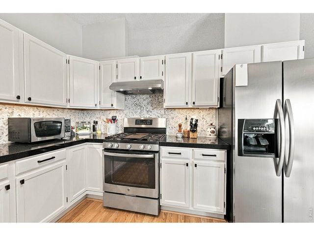 1800 Rolling View Dr, Loveland, CO 80537