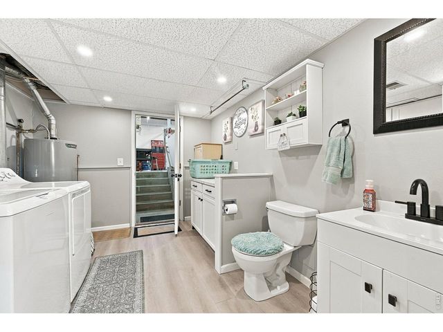 1800 Rolling View Dr, Loveland, CO 80537