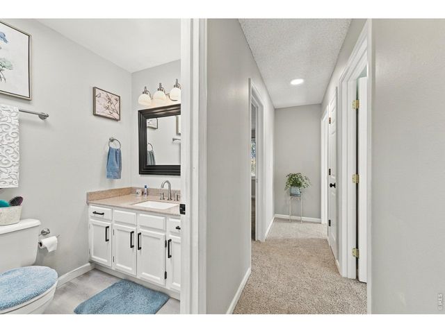 1800 Rolling View Dr, Loveland, CO 80537