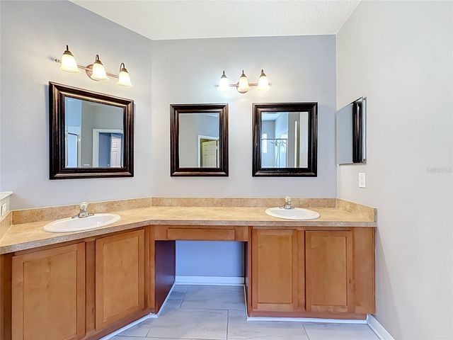 135 BLACKSTONE CREEK ROAD, Groveland, FL 34736