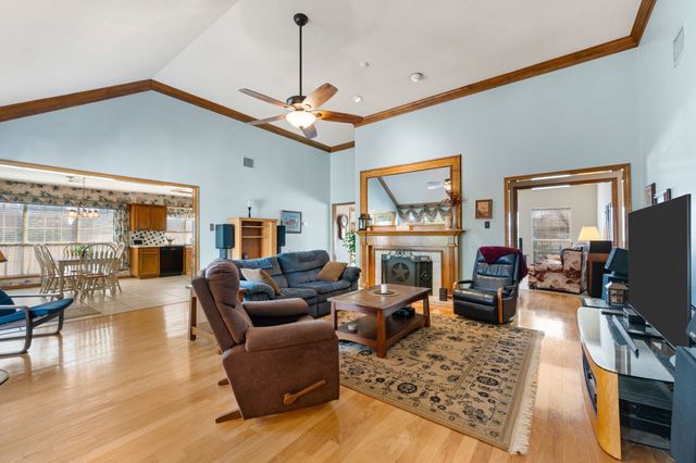 712 Foxmoor Court, Highland Village, TX 75077