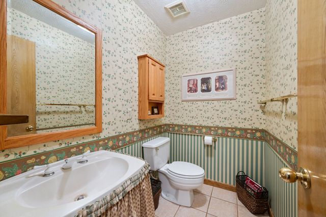 712 Foxmoor Court, Highland Village, TX 75077