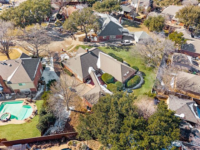 712 Foxmoor Court, Highland Village, TX 75077