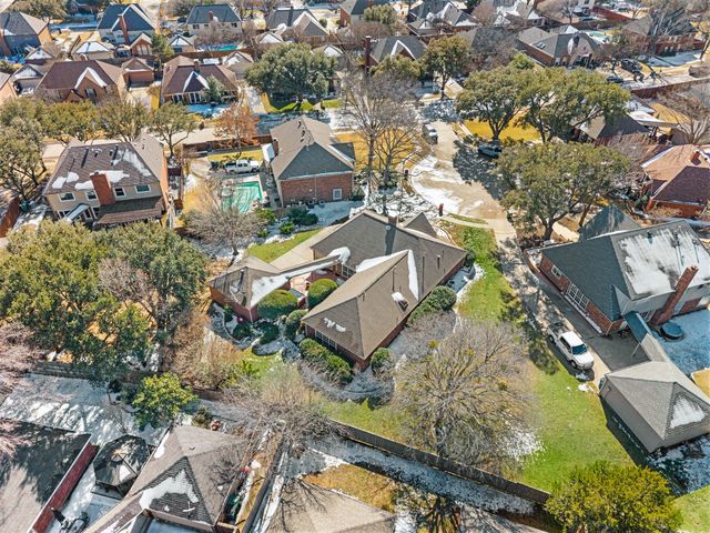 712 Foxmoor Court, Highland Village, TX 75077