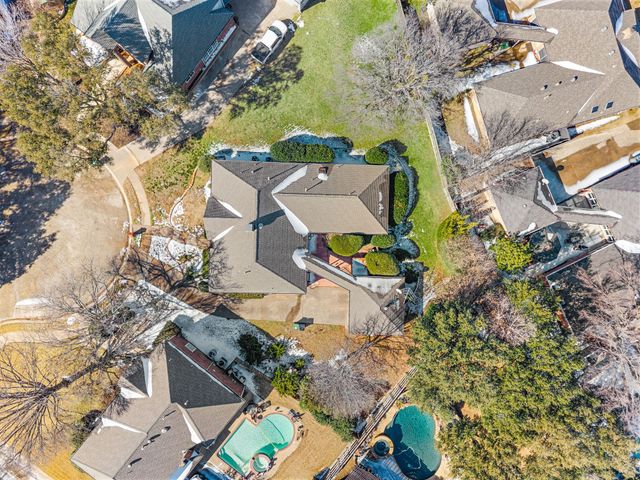 712 Foxmoor Court, Highland Village, TX 75077