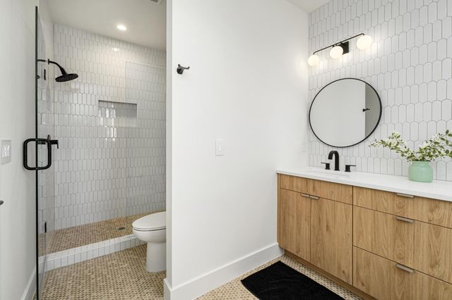 1007 E 15th ST 2, Austin, TX 78702