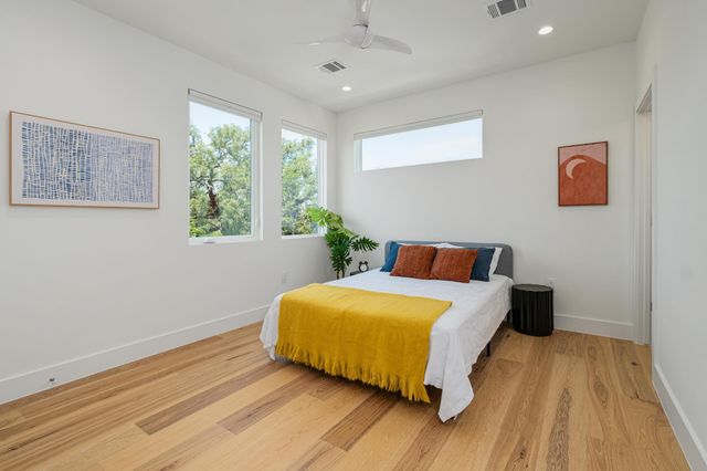 1007 E 15th ST 2, Austin, TX 78702
