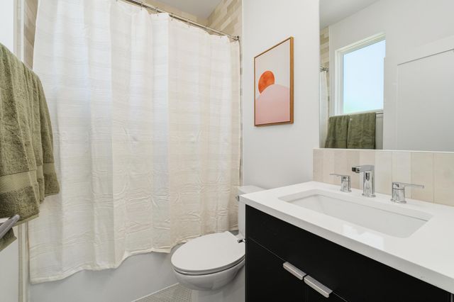 1007 E 15th ST 2, Austin, TX 78702