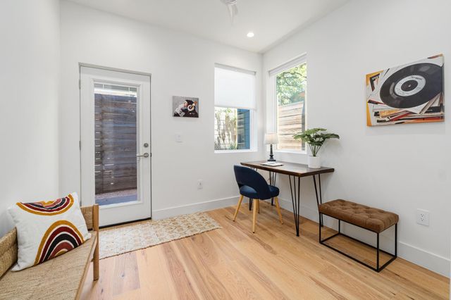 1007 E 15th ST 2, Austin, TX 78702