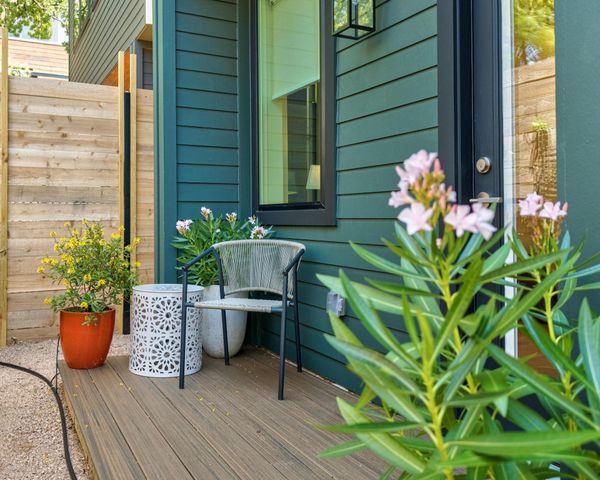 1007 E 15th ST 2, Austin, TX 78702