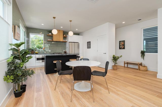 1007 E 15th ST 2, Austin, TX 78702