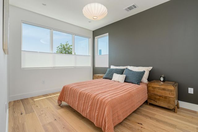 1007 E 15th ST 2, Austin, TX 78702