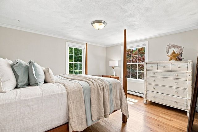 30 Pawtuxet, Plymouth, MA 02360